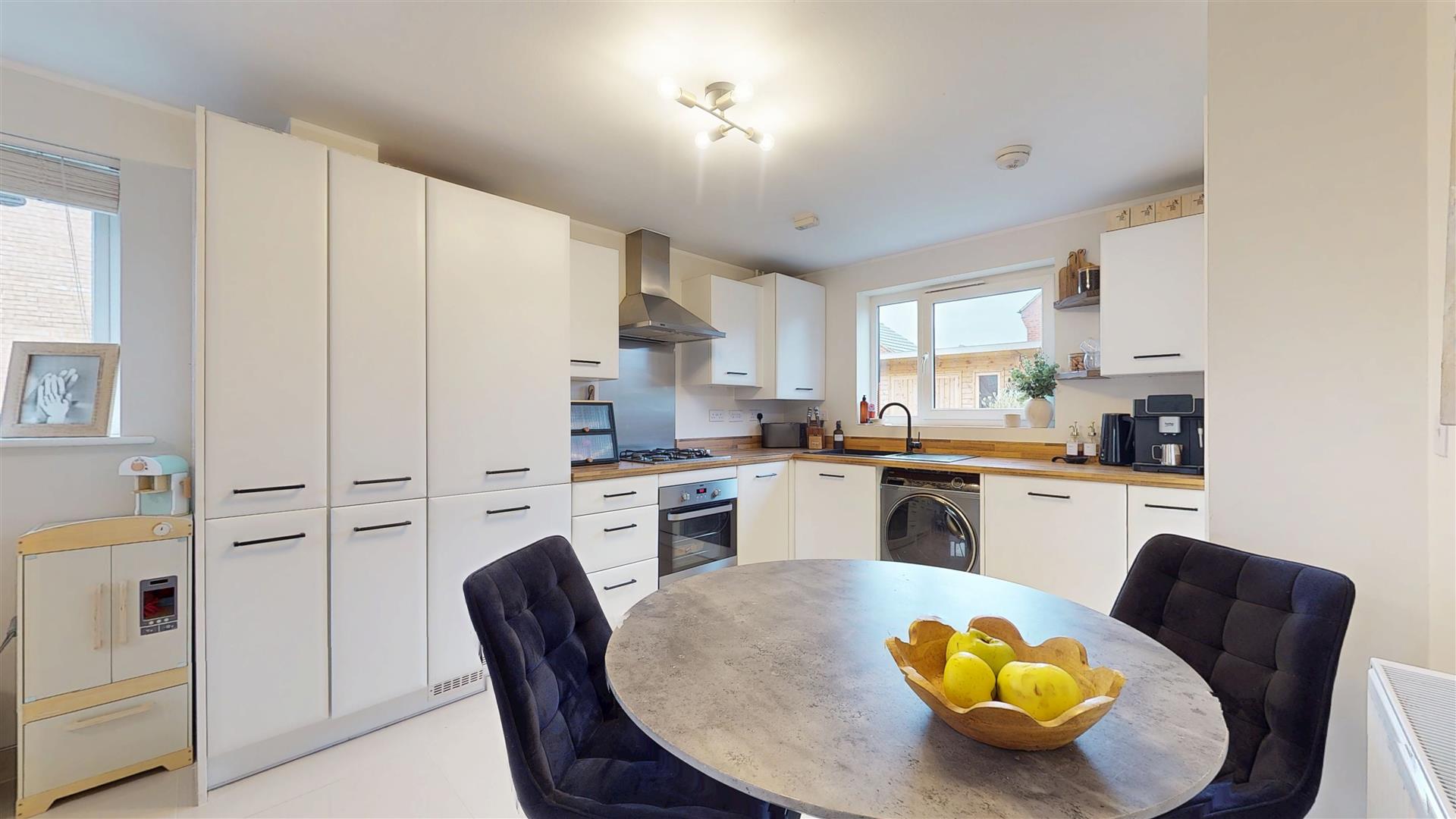 2 bed property in Holt Avenue, Milton Keynes